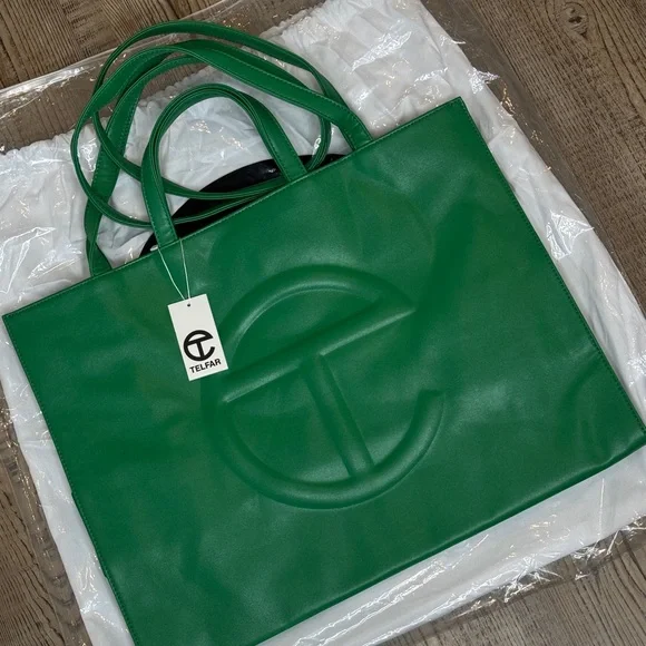 Telfar - Green Screen - Large - Picture 2 of 8